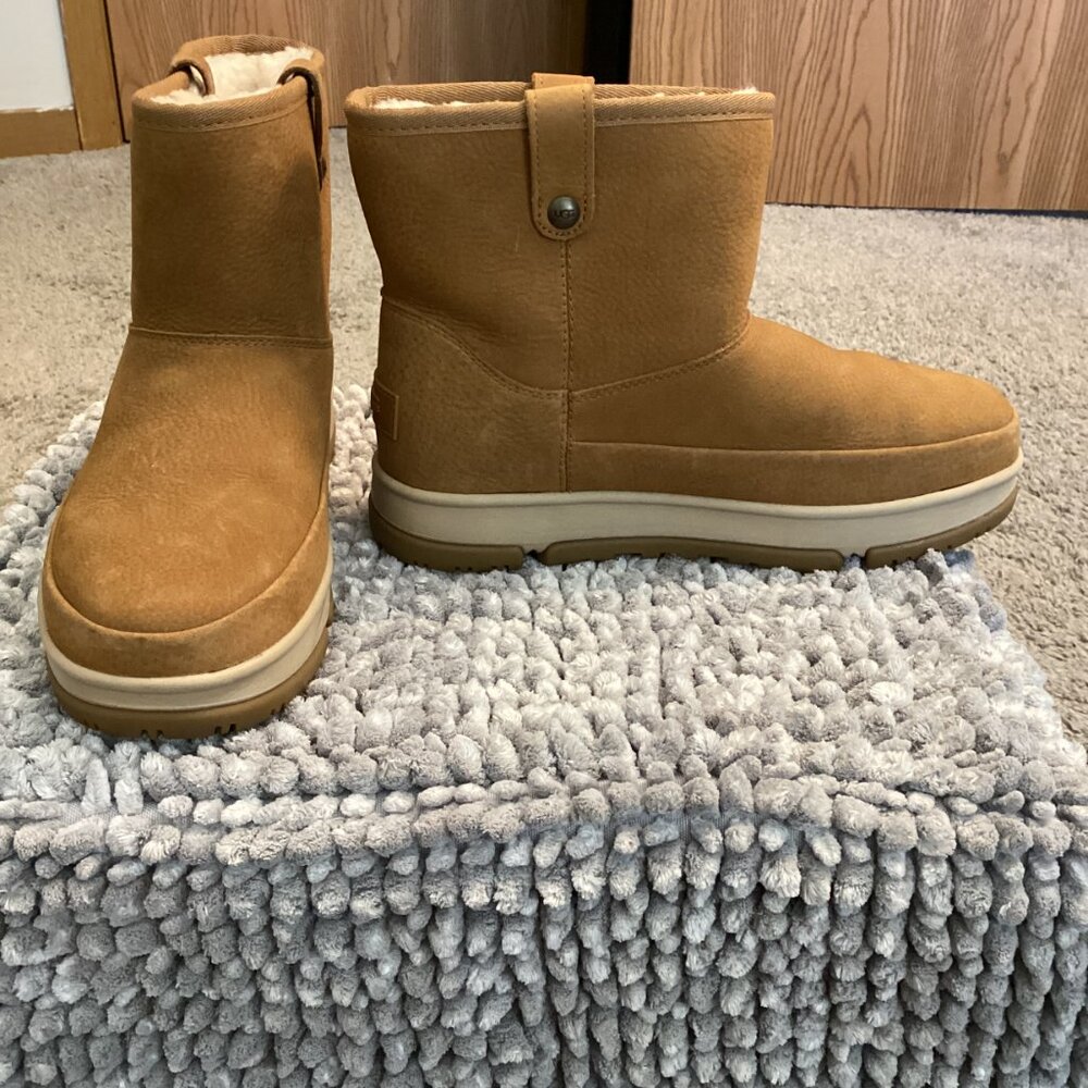 UGG Tan Winter Snow Boots | Cozy Warm Classic | Women’s 8.5 - Picture 2 of 7